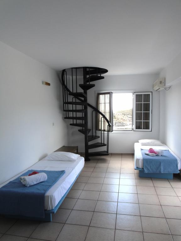 Mely Hotel Kapsali Exterior photo